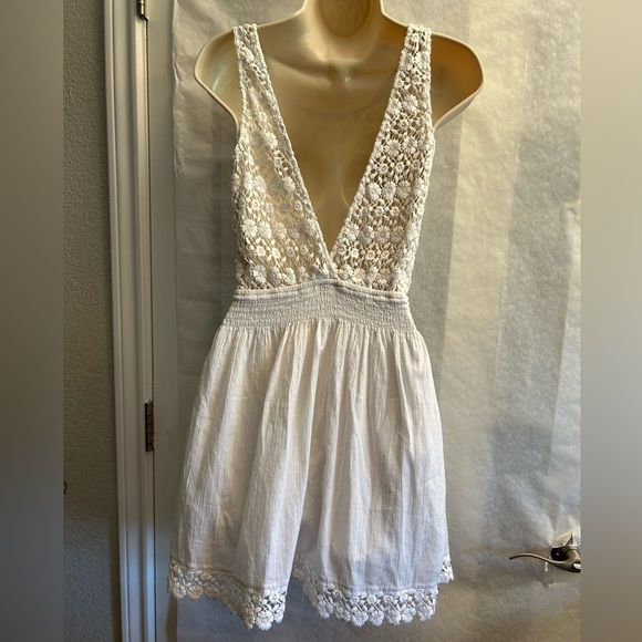 Hollister Co. Eyelet Sundress w/wide elastic waist band in off white Sz-M.  X8 - Picture 2 of 12